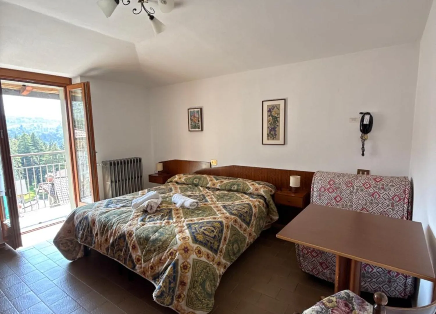 Albergo Ristorante Centrale Esino Lario Hotel